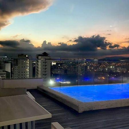 Suites Room Soha II Сантьяго-де-лос-Кабальерос Экстерьер фото