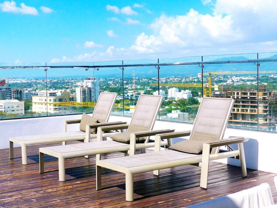 Suites Room Soha II Сантьяго-де-лос-Кабальерос Экстерьер фото