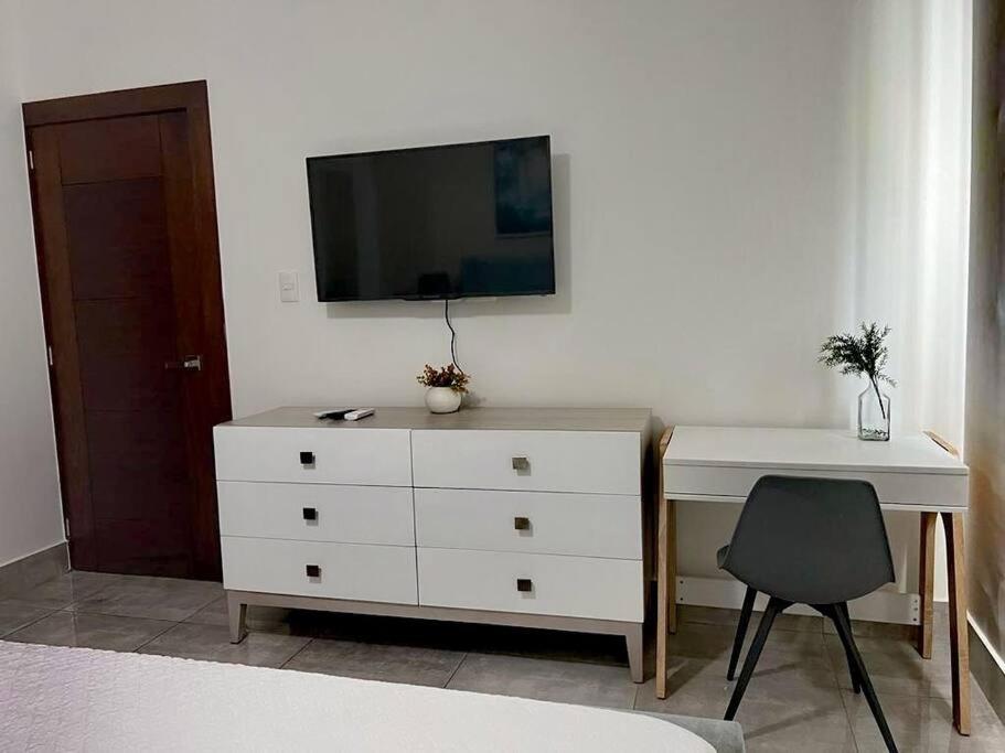 Suites Room Soha II Сантьяго-де-лос-Кабальерос Экстерьер фото