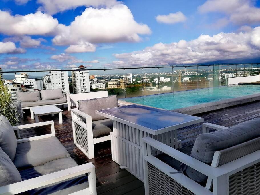 Suites Room Soha II Сантьяго-де-лос-Кабальерос Экстерьер фото